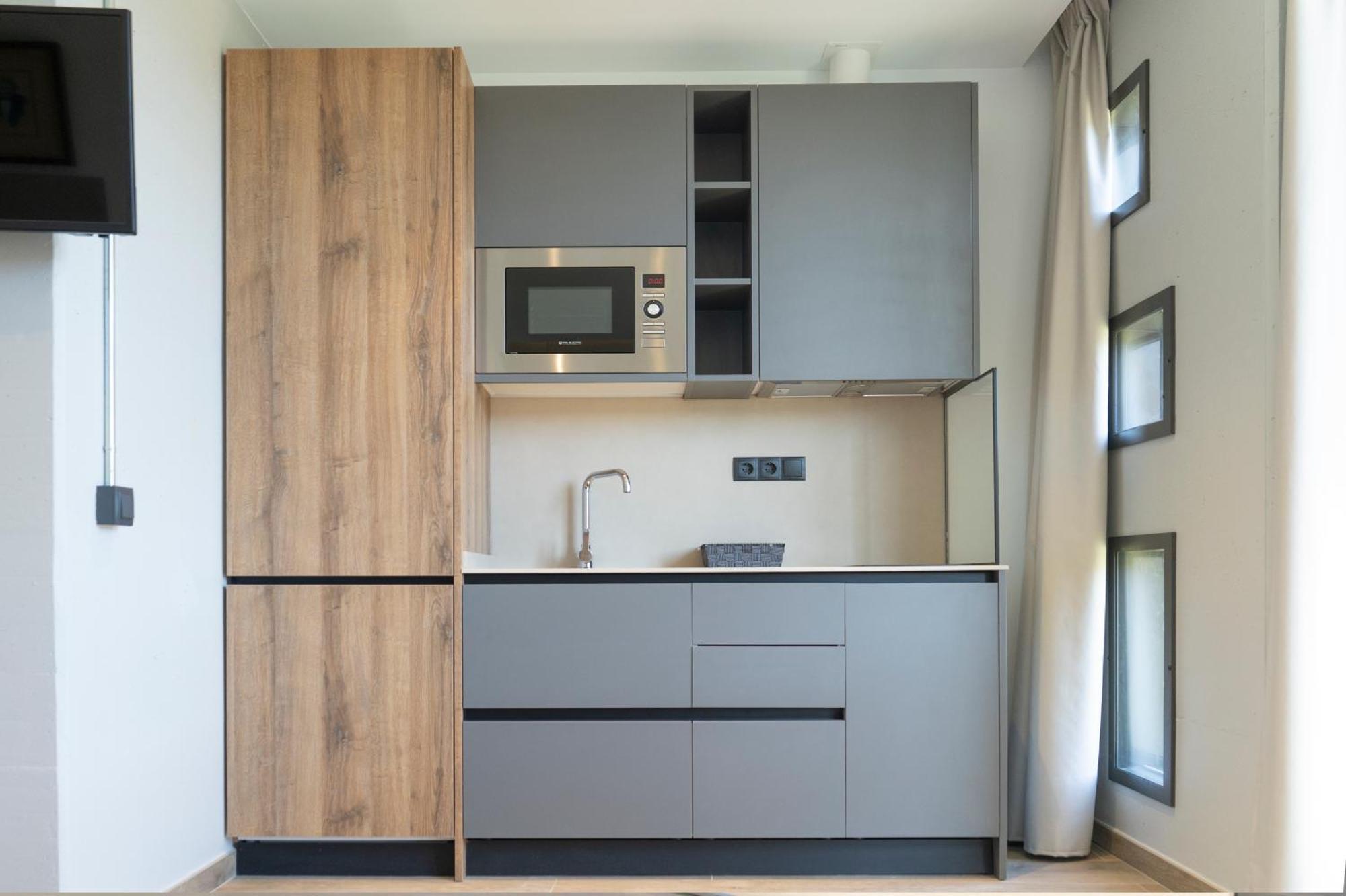 Monturiol Apartaments Барселона Екстериор снимка